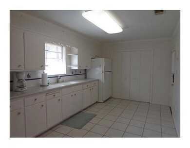 204 Chaudoir Dr, Pineville, LA 71360 - photo 2