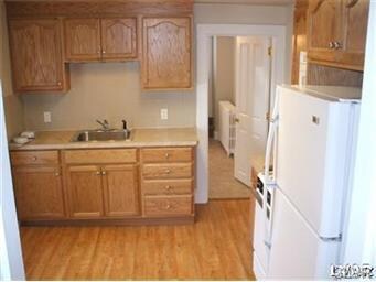 210 Mauch Chunk St unit 2nd Flr, Nazareth, PA 18064 - photo 3