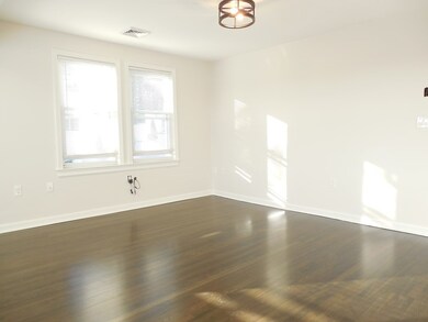 96 Walnut St unit 2, Watertown, MA 02472 - photo 2