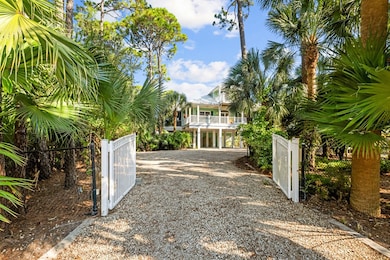 625 E Pine Ave, Eastpoint, FL 32328 - photo 3