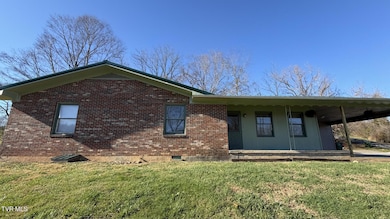 299 Duff St, Pennington Gap, VA 24277 - photo 2