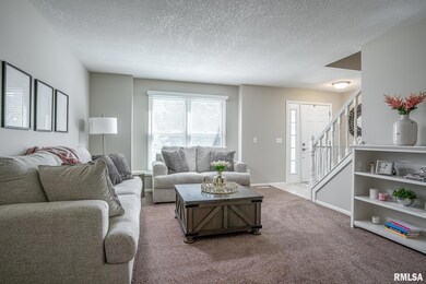 2504 E 40th St, Davenport, IA 52807 - photo 4