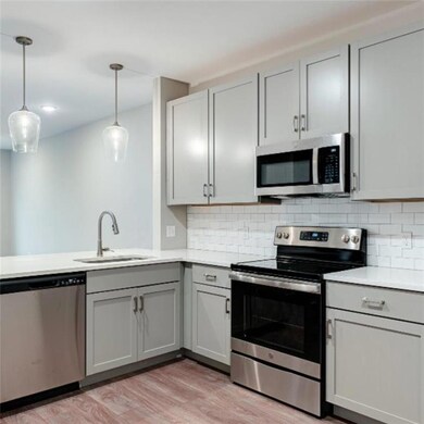 2280 Lafayette Park Dr unit 4, Easton, PA 18040 - photo 3