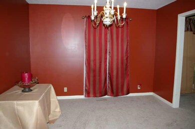 208 Deerfield Cir, Manchester, TN 37355 - photo 5