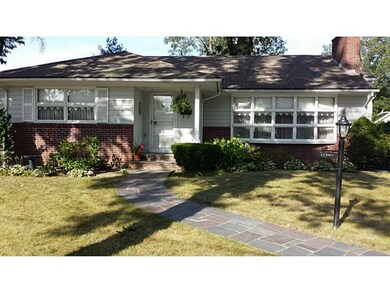 19 Everbloom Dr, Cranston, RI 02920 - photo 2