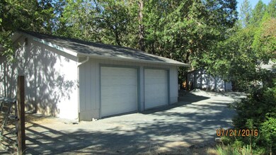 1020 Plumtree Ln, Grants Pass, OR 97526 - photo 3