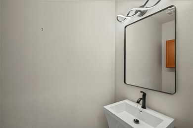 9718 Coyote Creek Dr, Houston, TX 77095 - photo 4