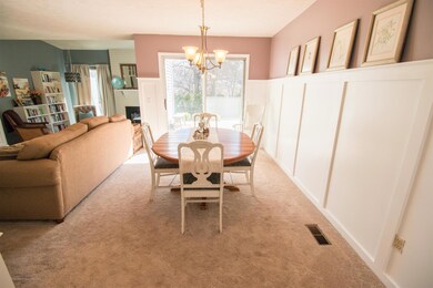 Dining/living room area