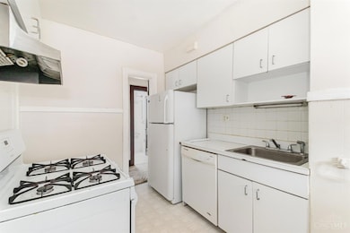 1933 Lawn Ave, Cincinnati, OH 45237 - photo 6