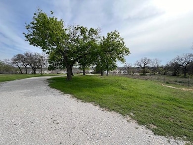 803 E 3rd St, Springtown, TX 76082 - photo 6