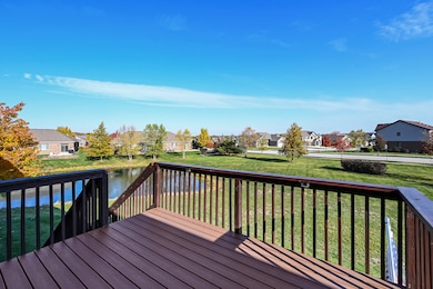 TREX Deck~POND View