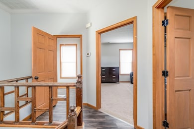 433 W Grand St-35