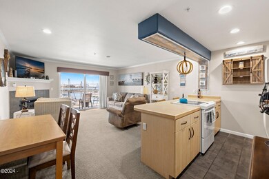 017-890SoutheastBayBoulevard-Newport-OR-