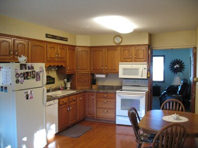 1803 20th Ave S, Grand Forks, ND 58201 - photo 2