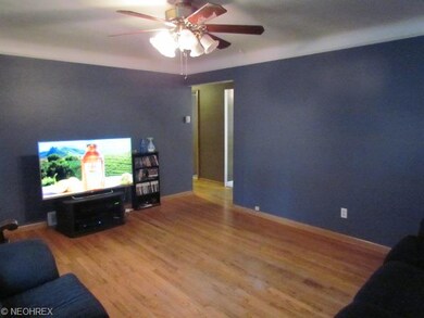 One more look at this great room.