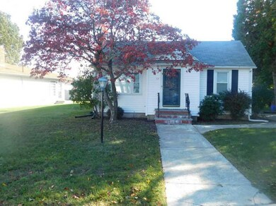 12 Wardlaw Ct, Providence, RI 02908 - photo 4