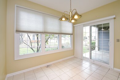 101 Harvard Ct unit 23RG10, Glenview, IL 60026 - photo 2