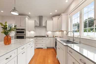 9 Lexington St, Burlington, MA 01803 - photo 6