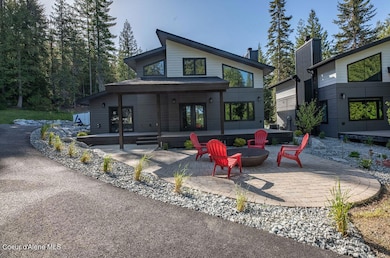 74 Wedge Ct