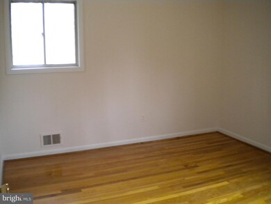 5413 Parkvale Terrace, Rockville, MD 20853 - photo 7