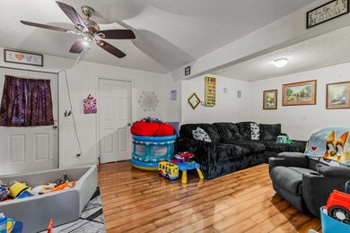 301 W Pleasant St, Aurora, MO 65605 - photo 4