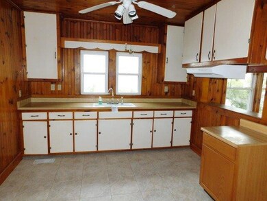 1120 Gwinn Island Rd, Danville, KY 40422 - photo 6