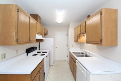 8110 Stonebrook Dr unit C, Pensacola, FL 32514 - photo 7