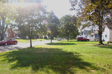 684 E Royal Forest Blvd, Columbus, OH 43214 - photo 3