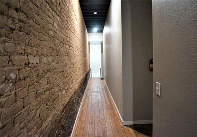 214 W Main St unit 202, Denison, TX 75020 - photo 5