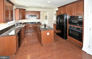 6912 Sunday Silence Ct, Gainesville, VA 20155 - photo 4