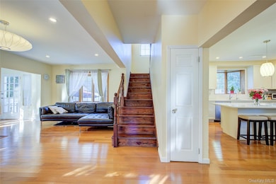 3520 159th St, Flushing, NY 11358 - photo 2
