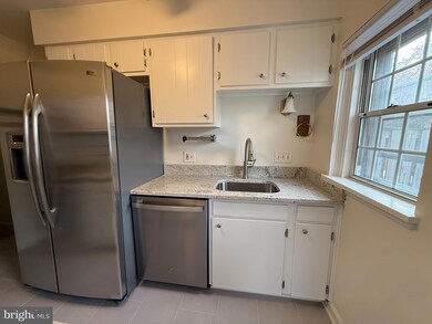 4654 36th St S unit B, Arlington, VA 22206 - photo 4