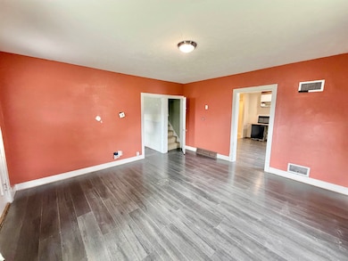 423 W 4th St, Byron, IL 61010 - photo 5