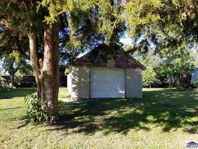 318 Helen Ave, Terre Haute, IN 47802 - photo 2