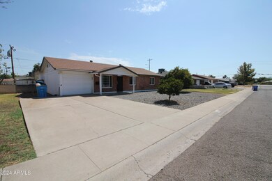 2229 W Avalon Dr, Phoenix, AZ 85015 - photo 3