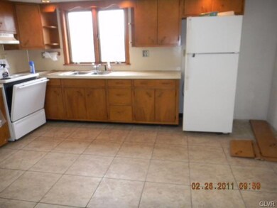 2230 N 1st Ave unit 2, Whitehall, PA 18052 - photo 4