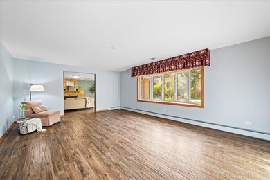 49W794 Lenschow Rd, Sycamore, IL 60178 - photo 5