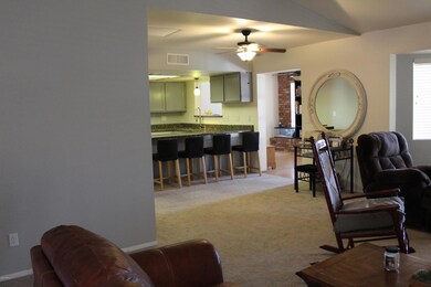 Kitchen/Living Rm