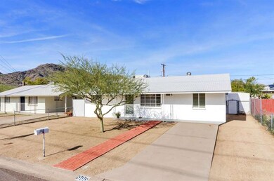 906 E Cinnabar Ave, Phoenix, AZ 85020 - photo 2