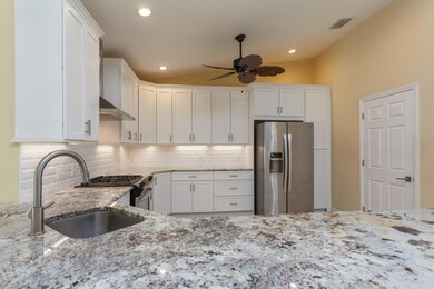 119 E Leon Ln-15