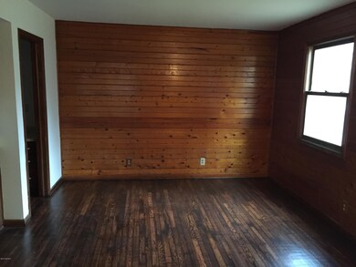 525 Hunt St, Lowell, MI 49331 - photo 4