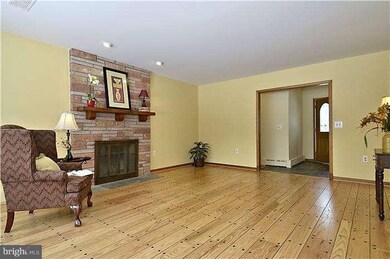 14413 Hollyhock Way, Burtonsville, MD 20866 - photo 2