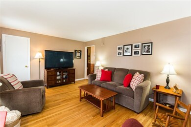 62 Hanover St, Warwick, RI 02886 - photo 5