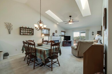 05_ChecotahPlace_205_Dining-Living