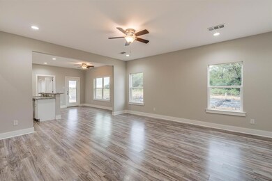 550 S Garrett Ave, Ennis, TX 75119 - photo 3