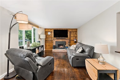 3 Cypress Dr, Carnegie, PA 15106 - photo 4