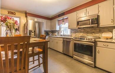 71 Cricket Dr, Sturbridge, MA 01566 - photo 2