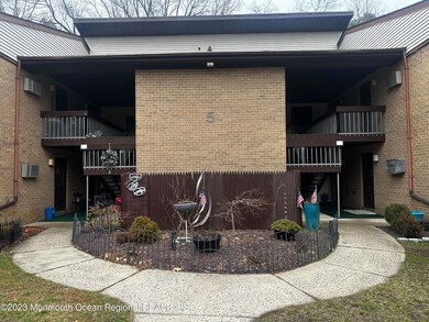 5 Pine Cluster Cir unit J, Manalapan, NJ 07726 - photo 2