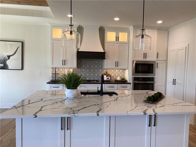 9094 Freedom Cir, Lenexa, KS 66227 - photo 2