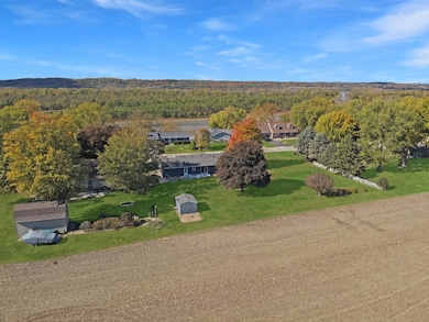 48 Bay Shore Dr, Lacon, IL 61540 - photo 2